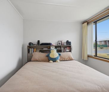 Spacious 3 Bed Home in Claremont - Photo 3