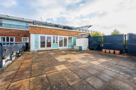 3 bedroom penthouse to rent - Photo 3