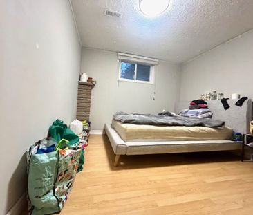 For Lease - 27 Hayward Crescent Unit# Basement, Toronto, Ontario - Photo 6