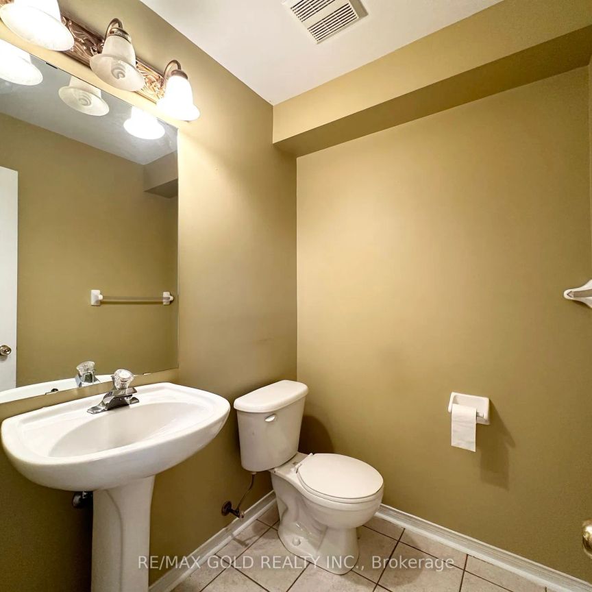 Detached Home For Lease | W9053645 - Photo 1