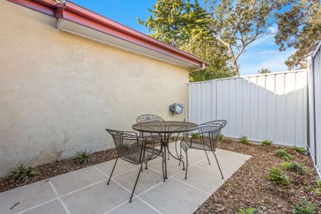 CHIC & UNIQUE BOUTIQUE STUDIO APARTMENT - Photo 4