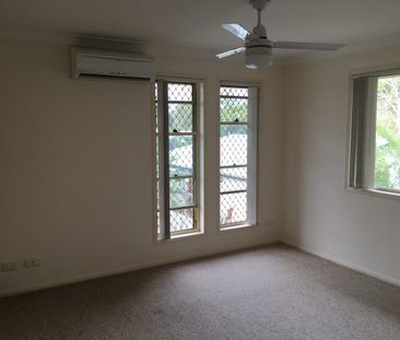 8/27-29 Railway Parade, Caboolture, Qld 4510 - Photo 5