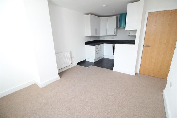 London Road, Lowfield Heath - Photo 1