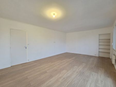 Location Appartement 3 pièces 66m² TROYES 10000 - Photo 3