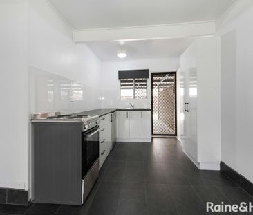 2 BEDROOM UNIT MACKAY - Photo 1
