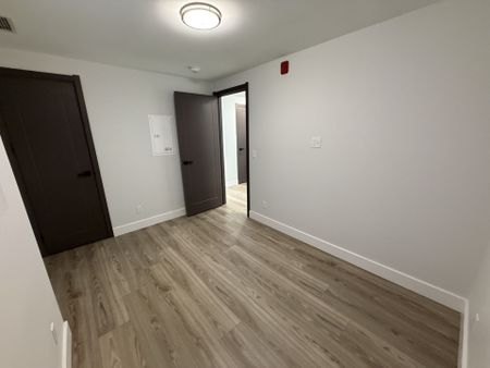For Lease - 266 Carruthers Avenue Unit# 4, West Centre Town, Ontario - Photo 2