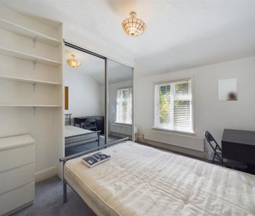 4 bedroom terraced house to rent - Photo 2