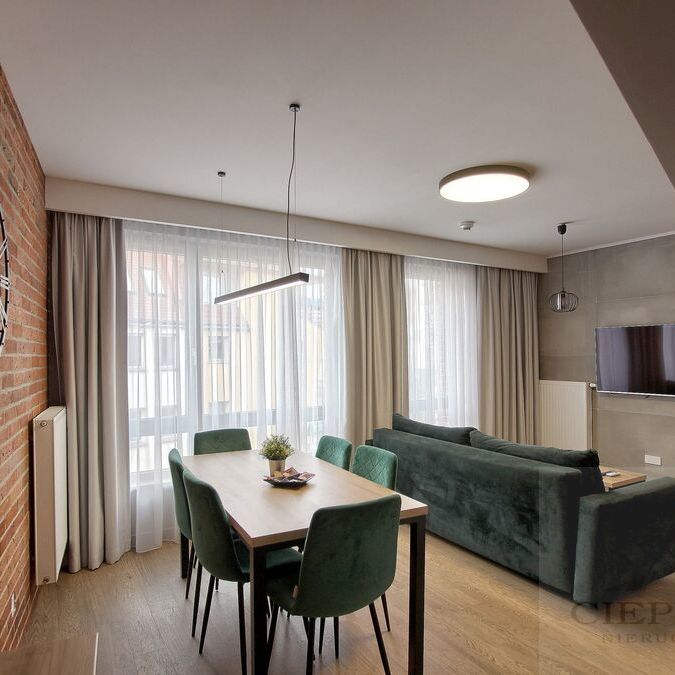 Mieszkanie 2-poziomowe na Starym Mieście - Photo 1