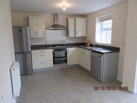 3 bedroom detached house to rent - Photo 4