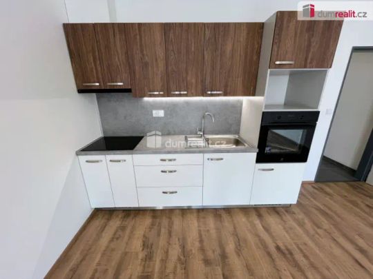 Pronájem bytu 3+kk o výměře 86 m - Photo 1
