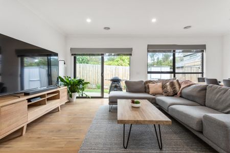 Modern Style, Family Comfort, and Prime Croydon Convenience - Photo 4