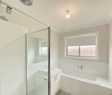 Family Living in Jackass Flat! - Photo 5