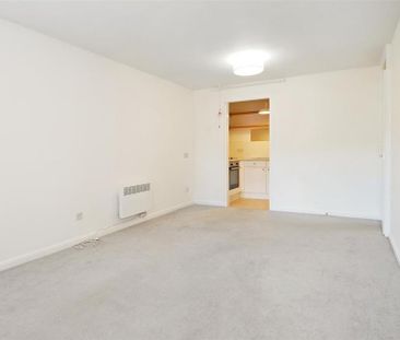 1 bedroom retirement property to rent - Photo 2