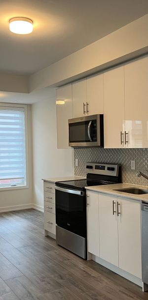 For Lease - 3550 Colonial Drive Unit# 28, Mississauga, Ontario - Photo 1