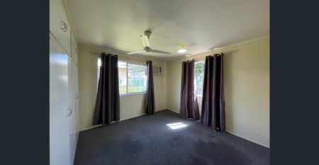 3 Bedroom Family Home with Two Bay Shed - Photo 5