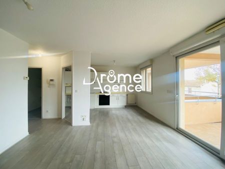 Location Appartement 2 pièces 54m² ST MARCEL LES VALENCE 26320 - Photo 3