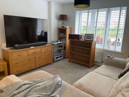 Mary Ellis Way, Witney, OX29 - Photo 2
