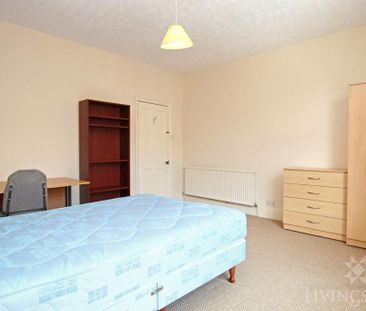4 bedroom terraced house to rent - Photo 4