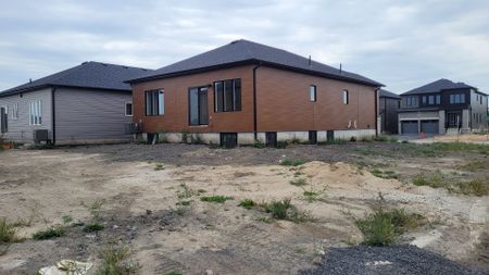 For Lease - 92 Creighton Drive Unit# Main, Loyalist, Ontario - Photo 4