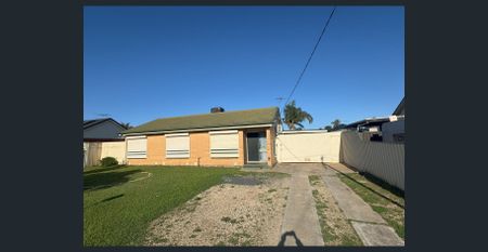Spacious Family Home with Rumpus Room in Smithfield Plains - Photo 3