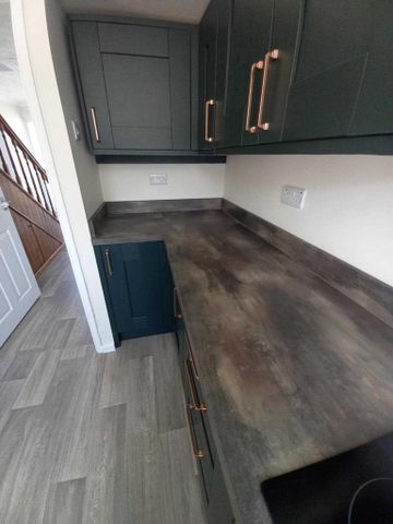 4 bedroom end of terrace house to rent - Photo 5