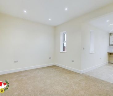 Clevedon Road, Gloucester - Photo 1