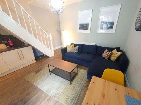 3 bedroom terraced house to rent - Photo 1