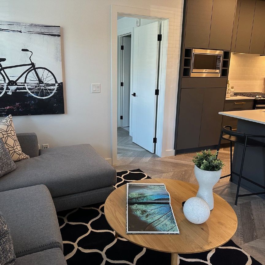 111,4275 Norford Avenue NW - 1 - Photo 1