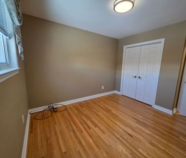 For Lease - 3161 Rymal Road Unit# (Main/Upper Level), Mississauga, ... - Photo 5