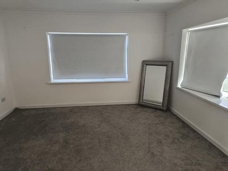 3 bedroom bungalow to rent - Photo 4