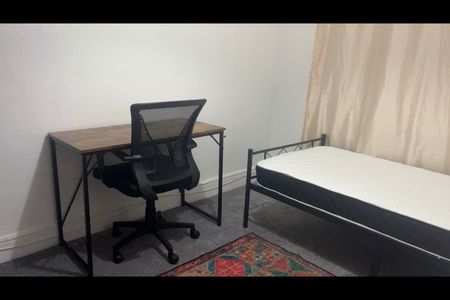 Room in a Shared House, Cholmeley Place, RG1 - Photo 3