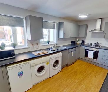 6 bedroom flat to rent - Photo 3