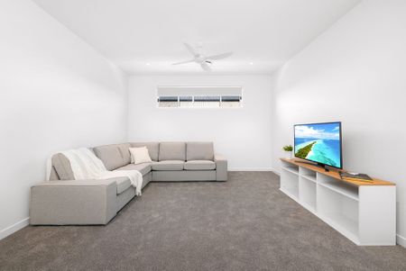 ELEGANCE ON ELKHORN – LUXURY HOME - Photo 5