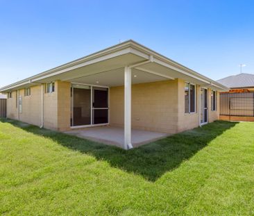 Modern Family Sanctuary - Photo 4