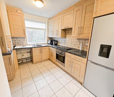 3 bedroom apartment to rent - Photo 5