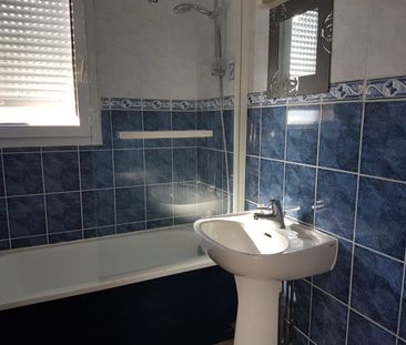 Location Appartement 2 pièces 27m² FAMARS 59300 - Photo 2