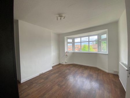 2 bedroom maisonette to rent - Photo 2