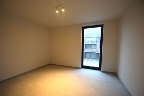 Modern nieuwbouwappartement met 2 slaapkamers in het centrum van Wielsbeke - Photo 1