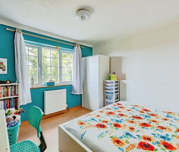 Ranmore Close, Crawley - Photo 3