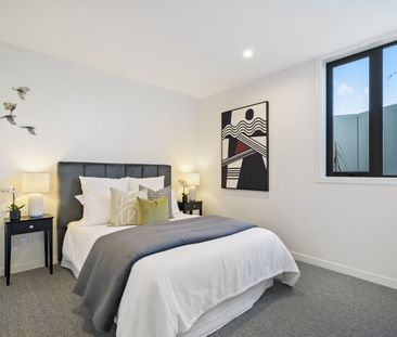 Brand New in Mount Albert! - Photo 6