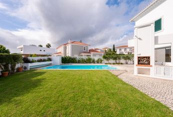 4 Bedroom House with swimming pool, Quinta da Beloura, Sintra