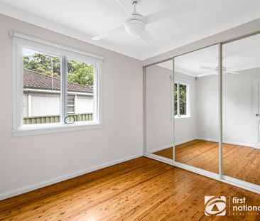 Impressive Family Home with Versatile Detached Studio - Photo 4