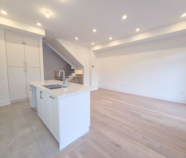 For Lease - 3328 Azam Way, Oakville, Ontario - Photo 6