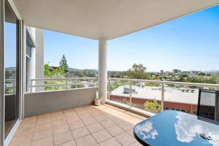 “Your new Home is here at Kingshome” - Photo 2