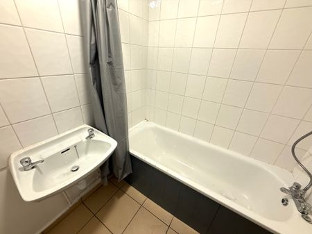 studio to rent Station Street, Middleport, ST6 - Photo 5