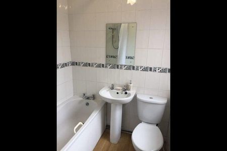 1 bedroom house of multiple occupation to rent - Photo 2