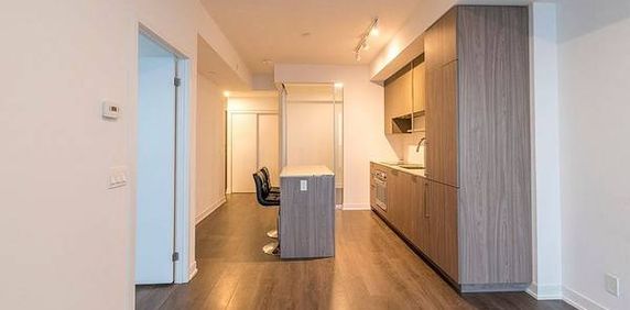 Yonge/Finch-Bright Modern 1Bdrm + Den 1Bath - Photo 2