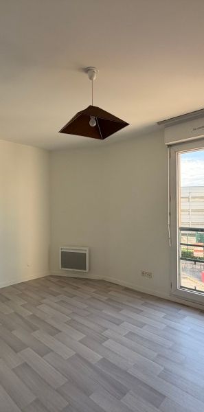 Location Appartement 1 pièce 25m² ORLEANS 45100 - Photo 1