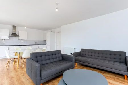 2 bedroom apartment - Photo 2