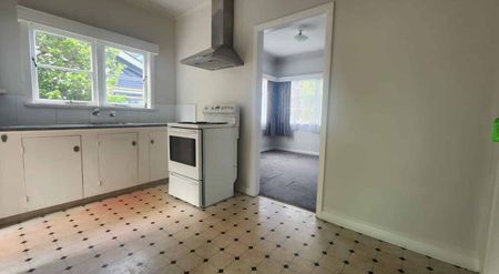 Comfort, Space & Convenience in a Prime Location - Photo 2